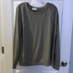 Long sleeve crew neck